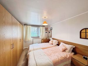 Photo 5- click for photo gallery